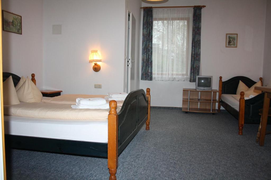 Hotel Braeustueberl Gasthof