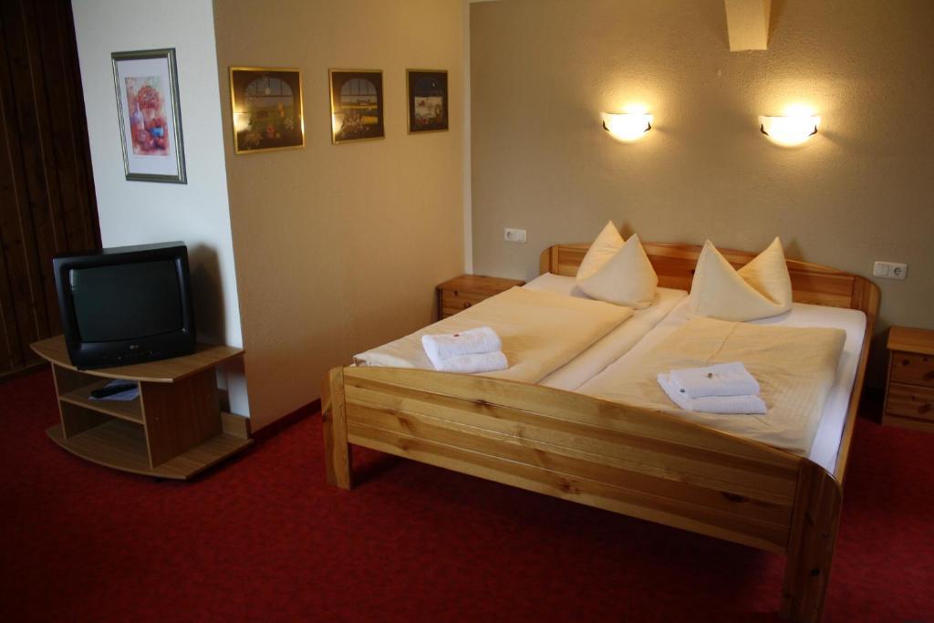 Hotel Braeustueberl Gasthof 2*