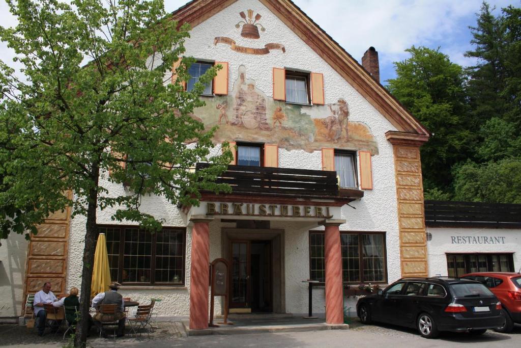 Hotel Braeustueberl 2*