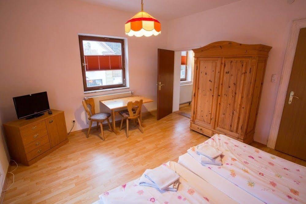 Hotel Braeustueberl Gasthof 2*